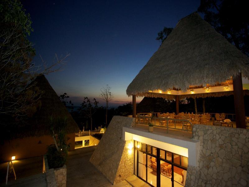 ホテル Camino Real Tikal‎ エル・レマテ エクステリア 写真
